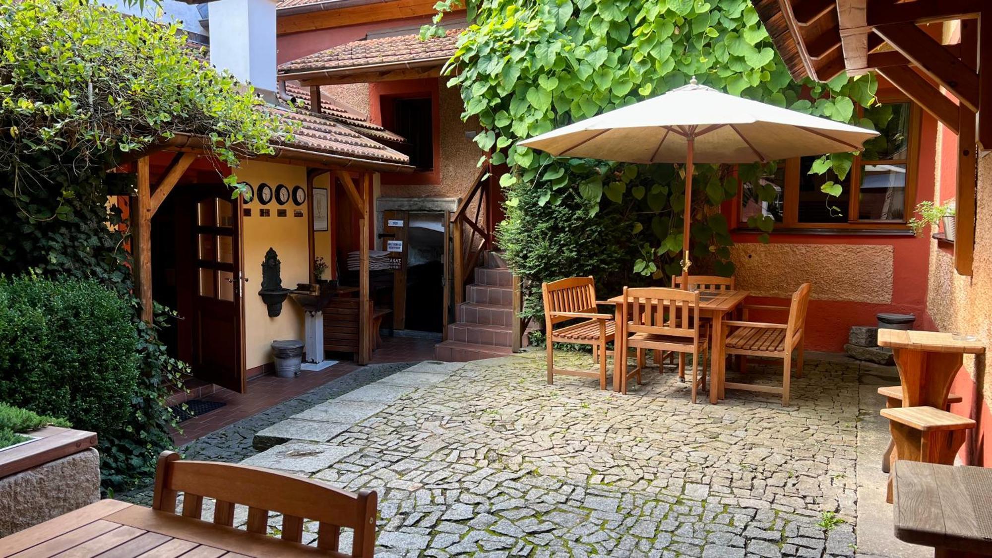 Český Krumlov Hostel Postel מראה חיצוני תמונה