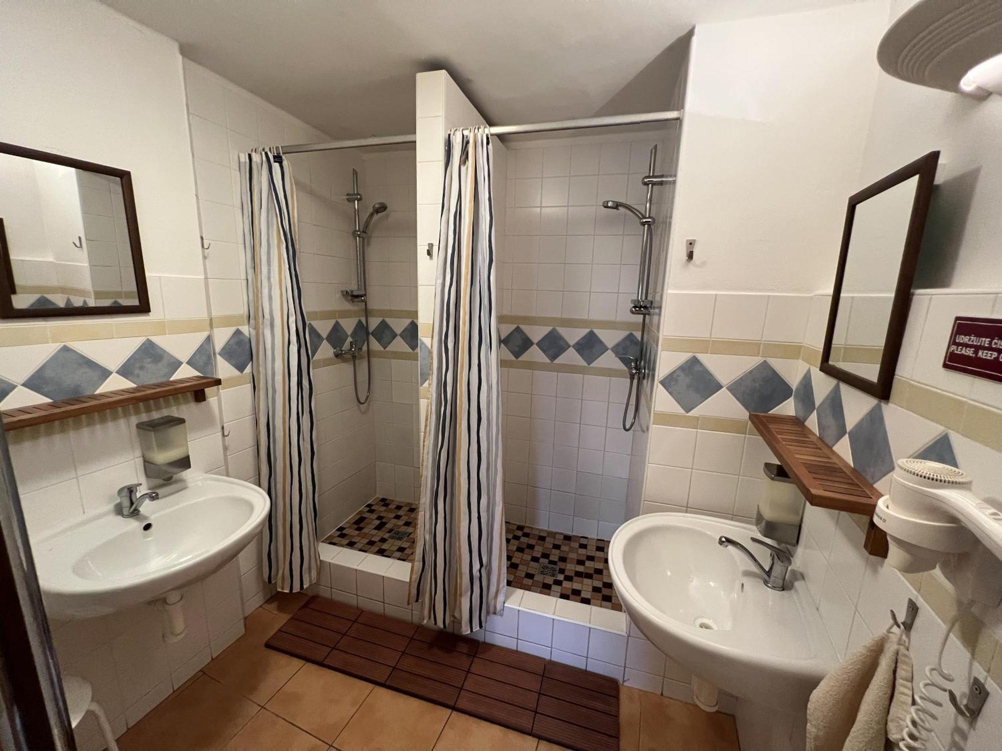 Český Krumlov Hostel Postel מראה חיצוני תמונה