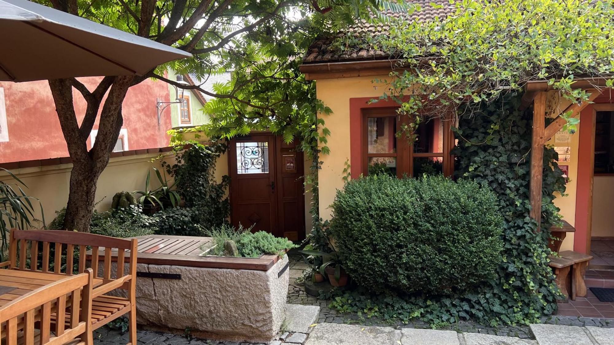 Český Krumlov Hostel Postel מראה חיצוני תמונה